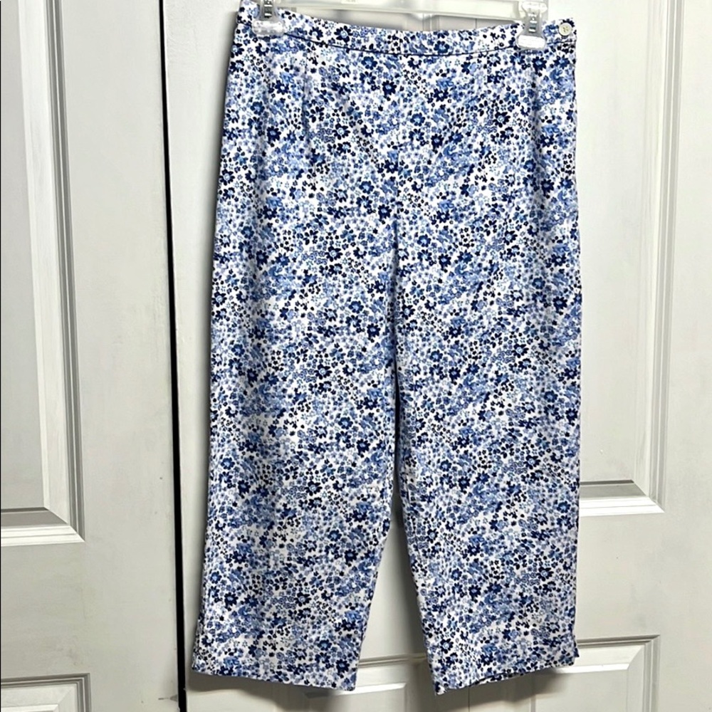 Chaus White Blue Floral Print Stretch Cotton High Rise Crop Pants Size 16